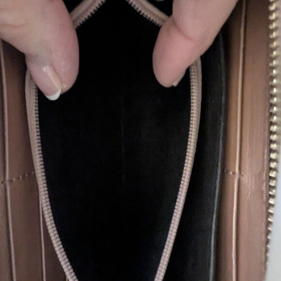 Gucci Light Pink Metallic GG Wallet with Bow Charm Accents with Box - Picture 5 of 7